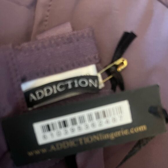 Addiction Plum Padded Underwire Bra - Picture 4 of 4